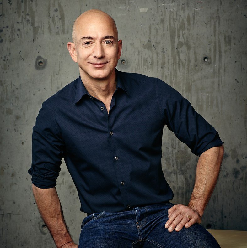 Jeff Bezos: Προσφέρει 2 δισεκατομμύρια δολάρια στη Nasa