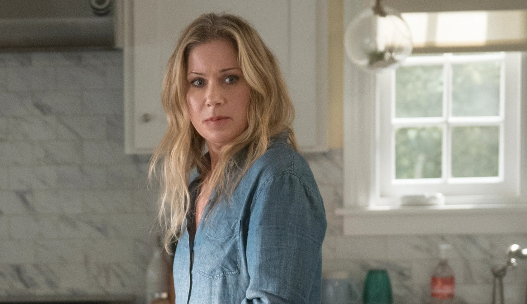 Christina Applegate: Ανακοίνωσε ότι πάσχει από σκλήρυνση κατά πλάκας