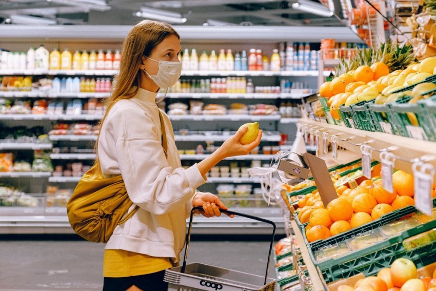 Γώγος: Οι ανεμβολίαστοι θα έπρεπε να κάνουν rapid test για τα ψώνια τους στο σούπερ μάρκετ