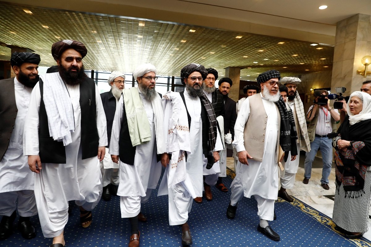 Κανταχάρ: Οι Ταλιμπάν εκδιώχνουν 10.000 κόσμο από τα σπίτια τους για να μείνουν αυτοί – Έδειραν ξανά δημοσιογράφο