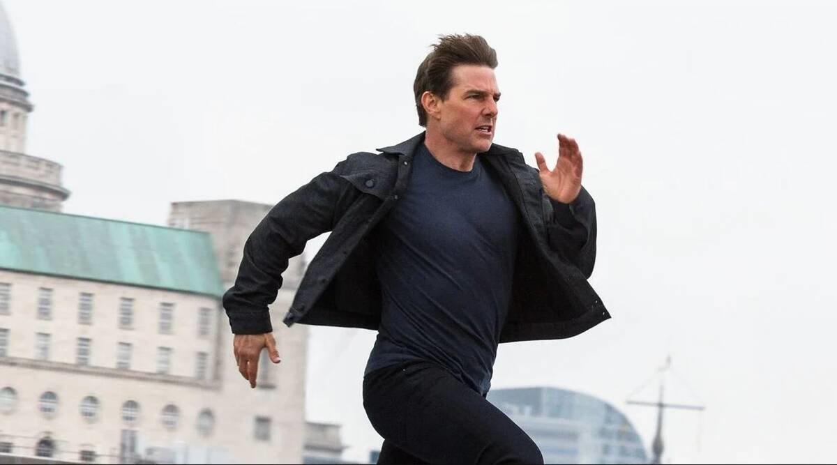 Tom Cruise: Κρέμεται ανάποδα από φτερό αεροπλάνου στα γυρίσματα του Mission Impossible