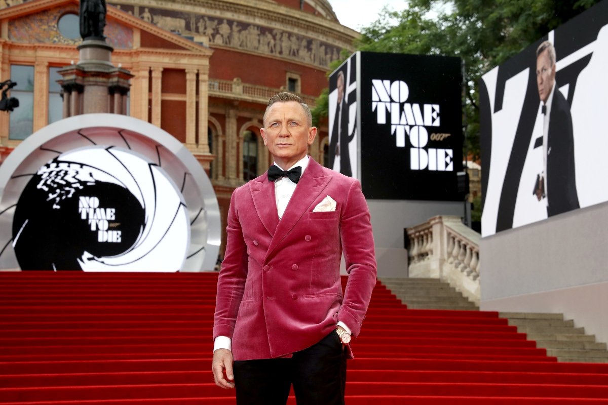 No Time To Die: Λάμψη και πλήθος κόσμου στη πρεμιέρα του James Bond στο Λονδίνο – Εντυπωσιακός Daniel Craig στο φινάλε του