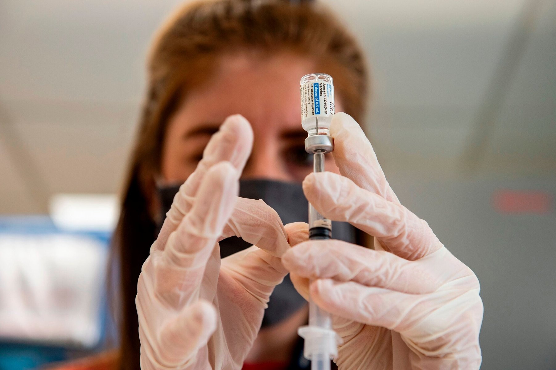 Έρευνα για μετάλλαξη Δέλτα: Πιο ανθεκτική στα αντισώματα λόγω εμβολίων ή νόσησης 