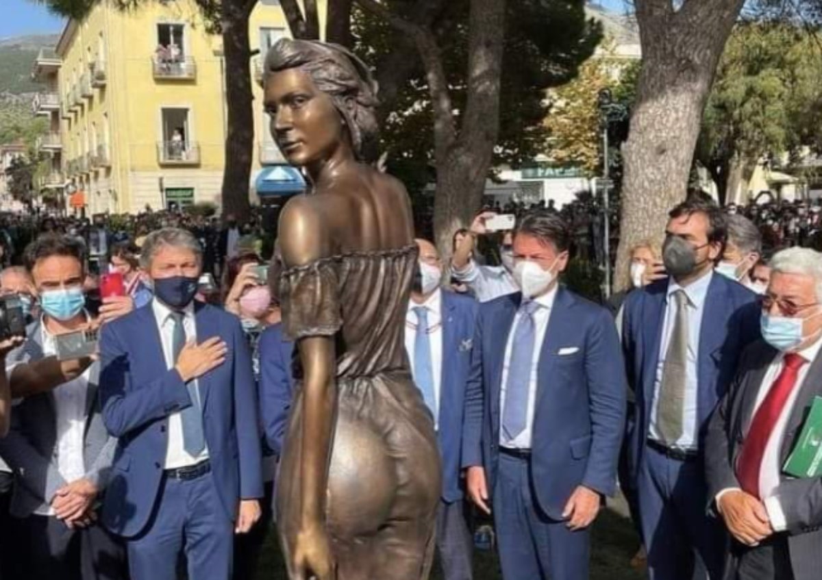 Άγαλμα στην Ιταλία: Από πότε το κάλλος είναι σεξιστικό;