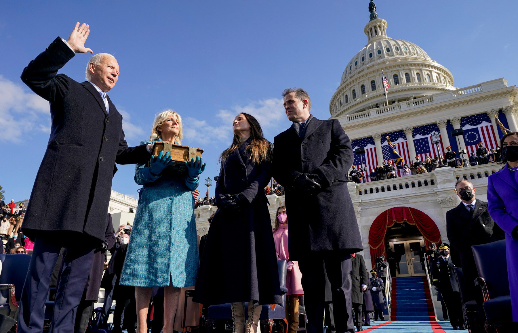 Joe Biden: Η δημοφιλία του πέφτει, ο γιος του τον εκθέτει