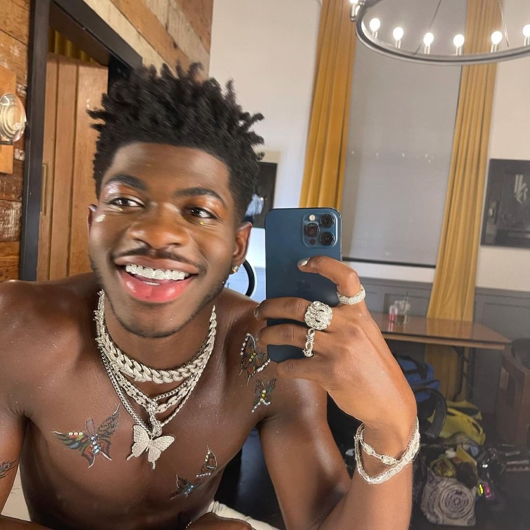 Η trans κοινότητα ξεσπάει ενάντια του Lil Nas X μετά την επίμαχη φωτογράφιση