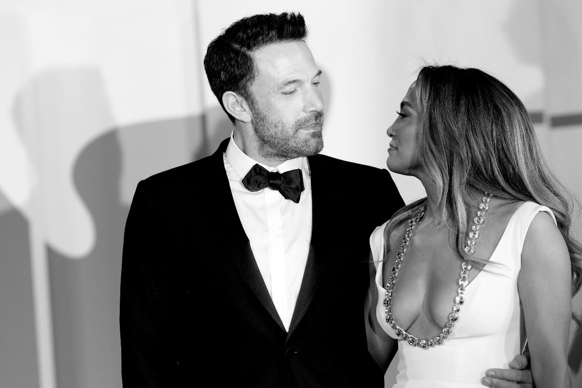 Jennifer Lopez – Ben Affleck: Ξαναπαντρεύονται ένα μήνα μετά τον γάμο τους στο Λας Βέγκας – Θα στηθεί τριήμερο γλέντι