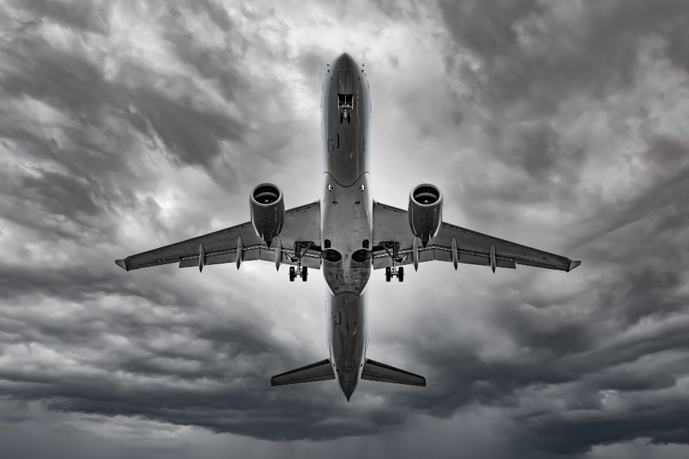 Θεσσαλονίκη: Αναγκαστική προσγείωση αεροσκάφους – Μεθυσμένοι Ρώσοι επιβάτες επιτέθηκαν στο πλήρωμα