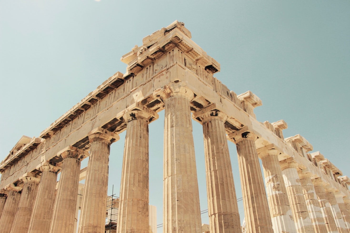 Γερμανικό RND για τον τουρισμό στην Ελλάδα: «Μικρό ταξιδιωτικό θαύμα» το καλοκαίρι