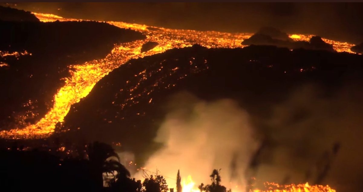 Λα Πάλμα: Ένα μήνα μετά την έκρηξη του ηφαιστείου δεν έχει τέλος η δοκιμασία