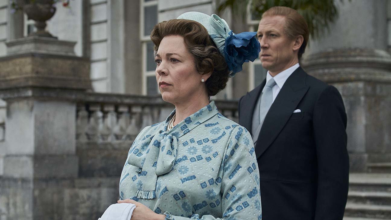 The Crown: Η βασίλισσα Ελισάβετ ετοιμάζει μήνυση στο Netflix για την 5η σεζόν – Ανησυχεί για όσα θα αποκαλυφθούν