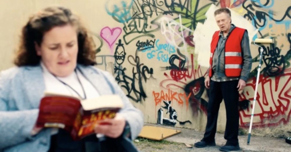 Christopher Walken: Κατέστρεψε ένα από τα πρώτα έργα του Banksy στο φινάλε του «The Outlaws»