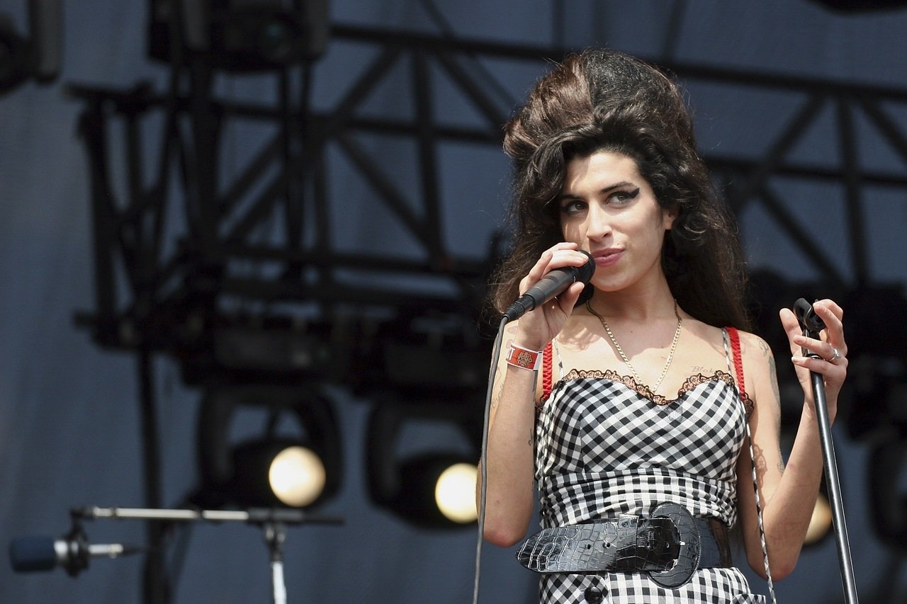 Amy Winehouse: Πάνω από 800 ρούχα και προσωπικά είδη σε δημοπρασία – Αναμένεται να αγγίξουν τα 2 εκατ. δολάρια