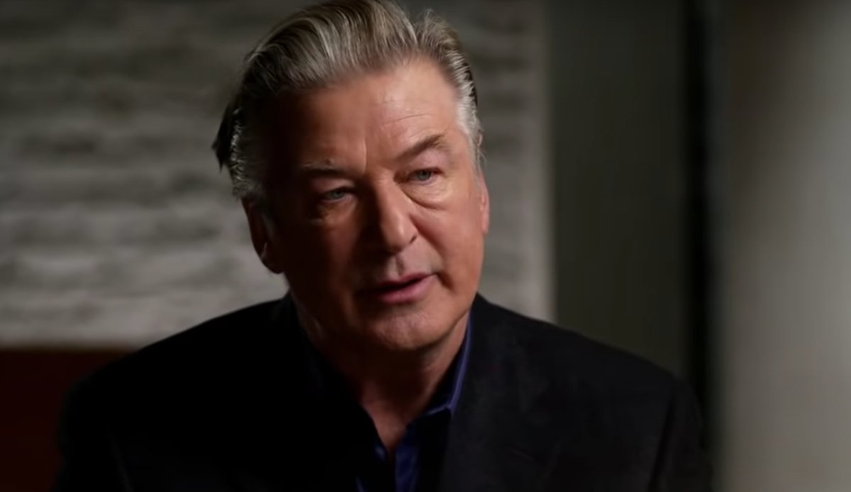 Alec Baldwin: «Δεν τράβηξα τη σκανδάλη»