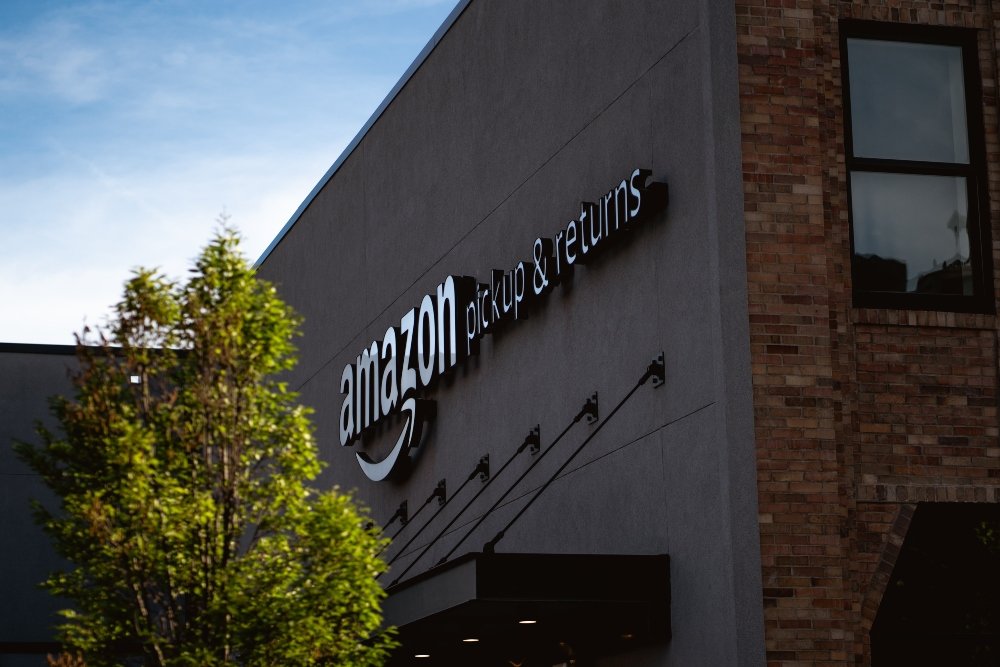 Δωρεάν κινητή τηλεφωνία στους καλύτερους πελάτες της φέρνει η Amazon