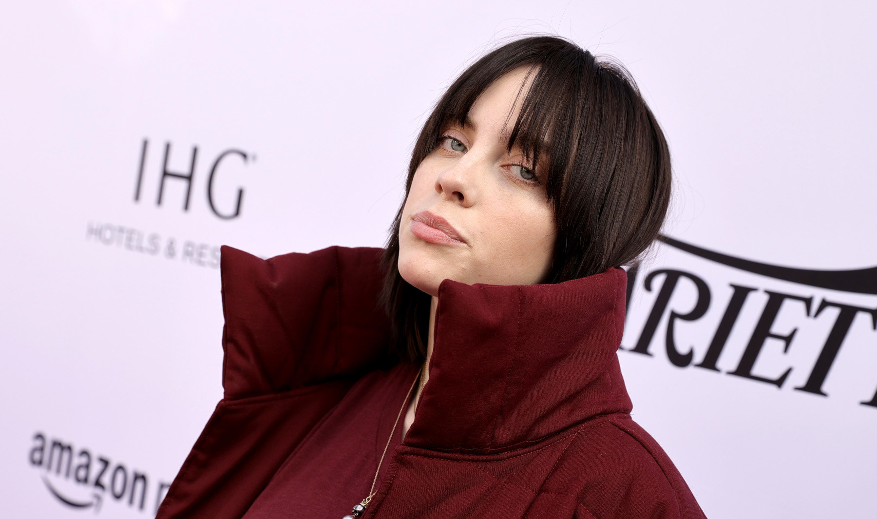 Billie Eilish: «Έβλεπα ταινίες πορνό από τα 11 μου, έκανα πράγματα στο σεξ που δεν ήθελα»