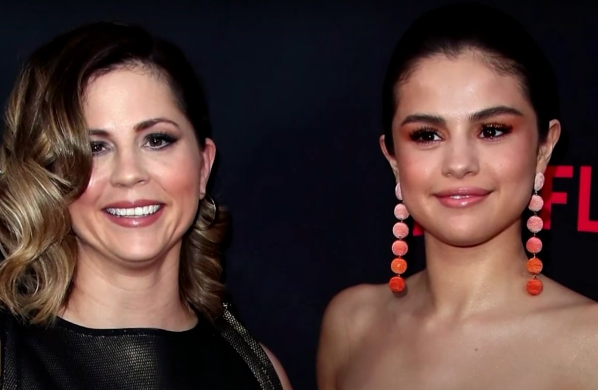 Mandy Teefey: Η μητέρα της Selena Gomez μίλησε για τη μάχη της με τον κορωνοϊό – «Μου έδιναν δύο μέρες ζωής»