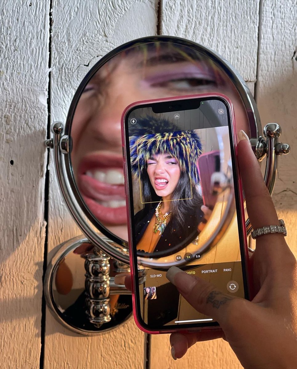 meta-selfie