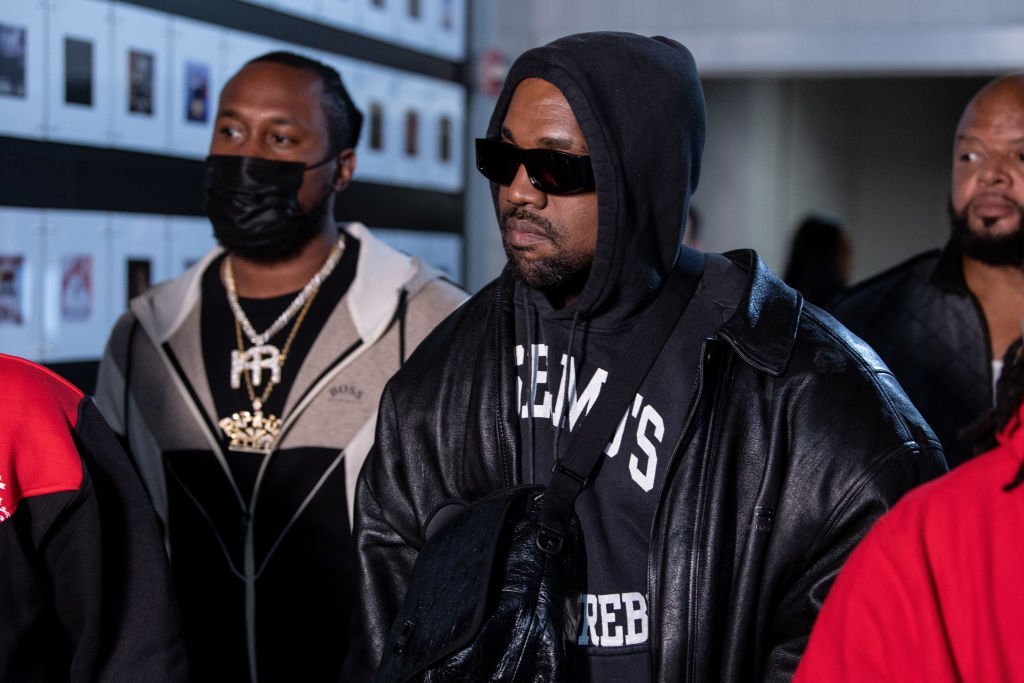 Kanye West: Μπορεί να θέλει να ξαναπροσπαθήσει με την Kim αλλά τα βγαίνει τα ραντεβουδάκια του
