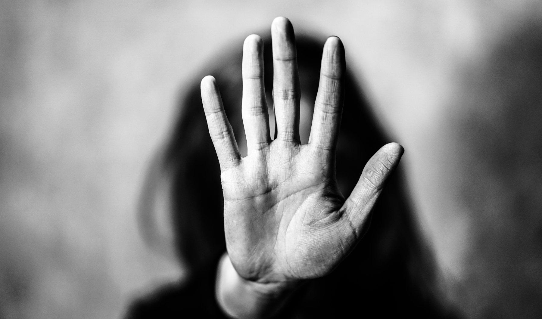 Λάρισα: Εκβίαζαν τέσσερις γυναίκες με «ροζ» περιεχόμενο