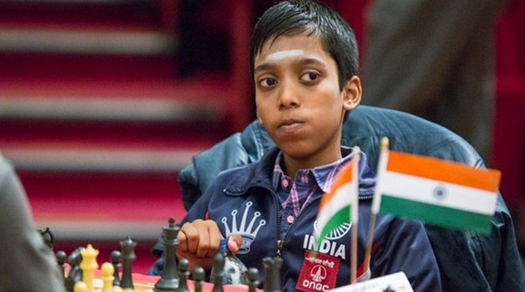 Ινδία: Ο 16χρονος prodigy που εντυπωσίασε τον παγκόσμιο πρωταθλητή σκακιού Magnus Carlsen