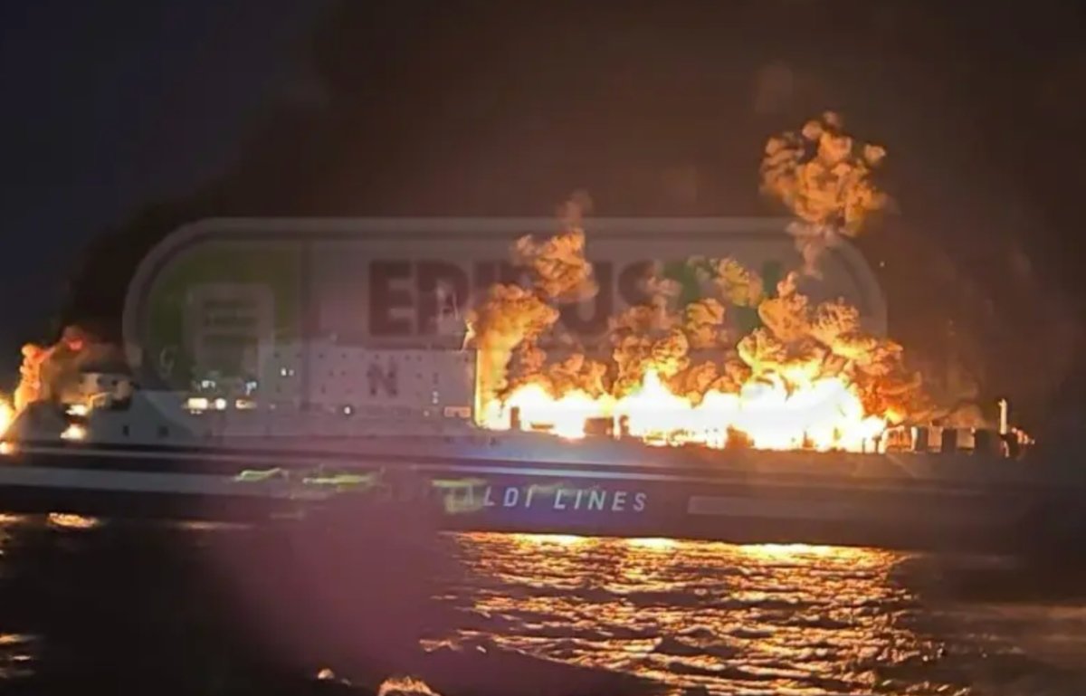 Φωτιά σε πλοίο στην Ηγουμενίτσα: Αγνοούνται 14 άτομα – Ανάμεσά τους 4 Έλληνες