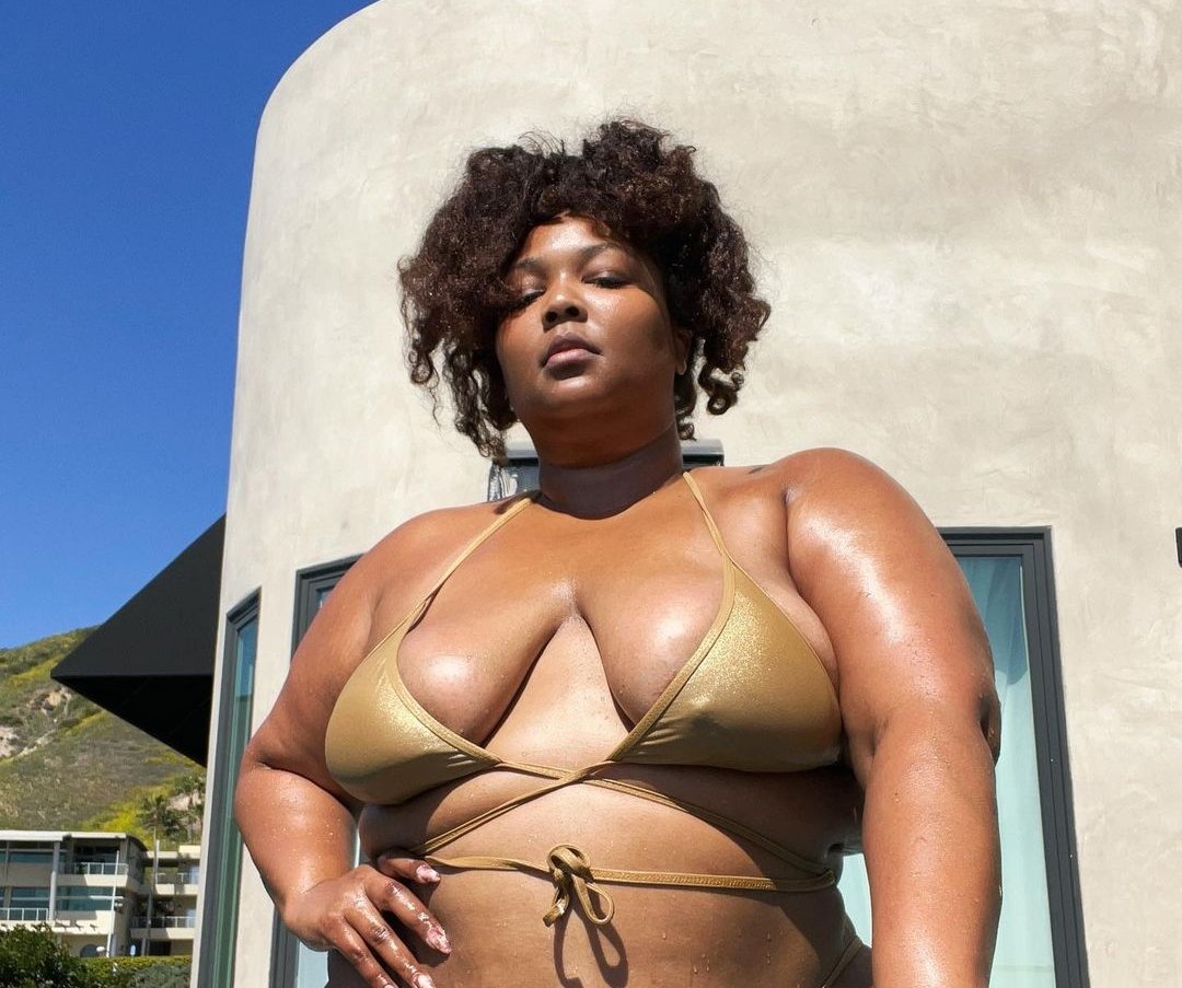 Lizzo: Οι χορεύτριες της την εκθέτουν – Έκανε body shaming, ρατσισμό εις βάρος των λευκών, τις υποχρέωνε σε πράξεις σεξουαλικής φύσεως επί σκηνής