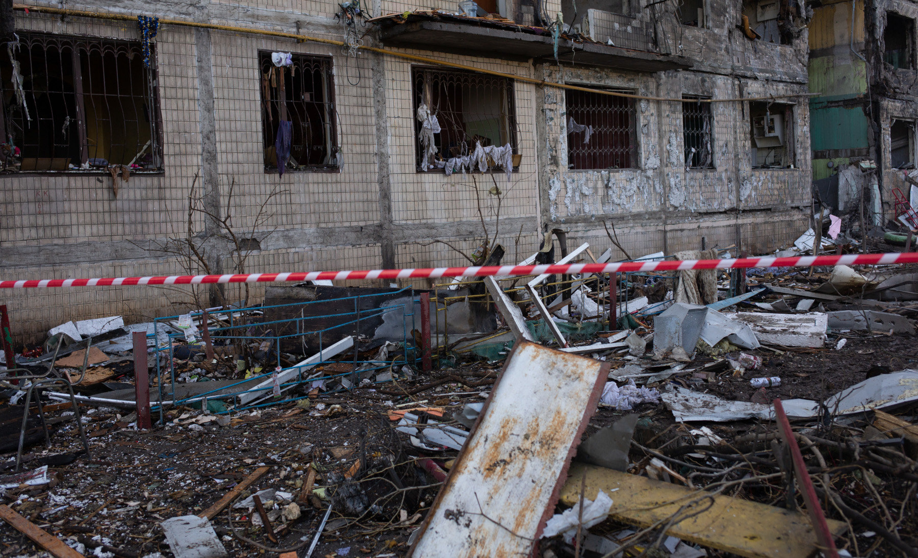 Μαριούπολη: Πάνω από 2.500 δολοφονίες αμάχων – Νεκρή μητέρα και μωρό που βομβαρδίστηκαν στο νοσοκομείο