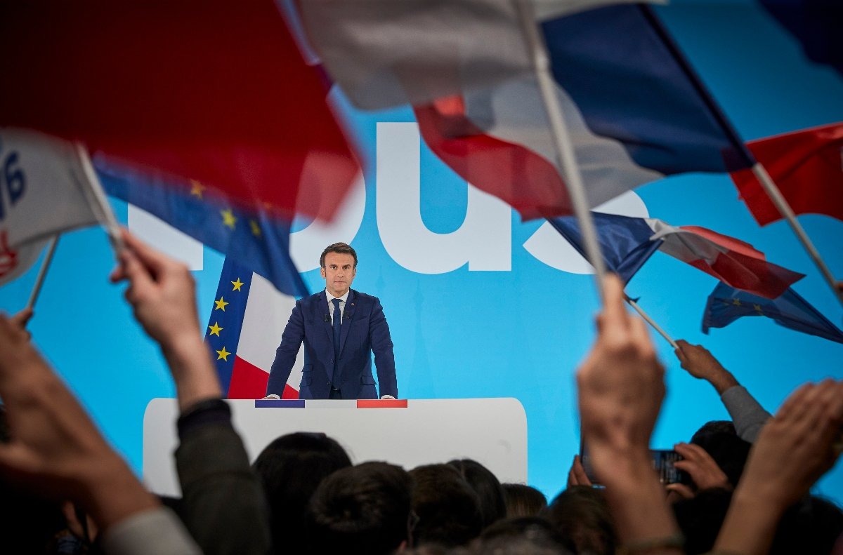 Γαλλία: Στον β’ γύρο Emmanuel Macron και Marine Le Pen – Τι λένε οι πρώτες δημοσκοπήσεις
