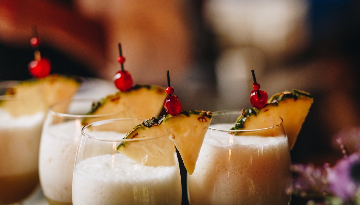 Piña colada: Πώς το cocktail που έφτιαξε ένας πειρατής στο Πουέρτο Ρίκο ταξίδεψε σε όλο τον κόσμο