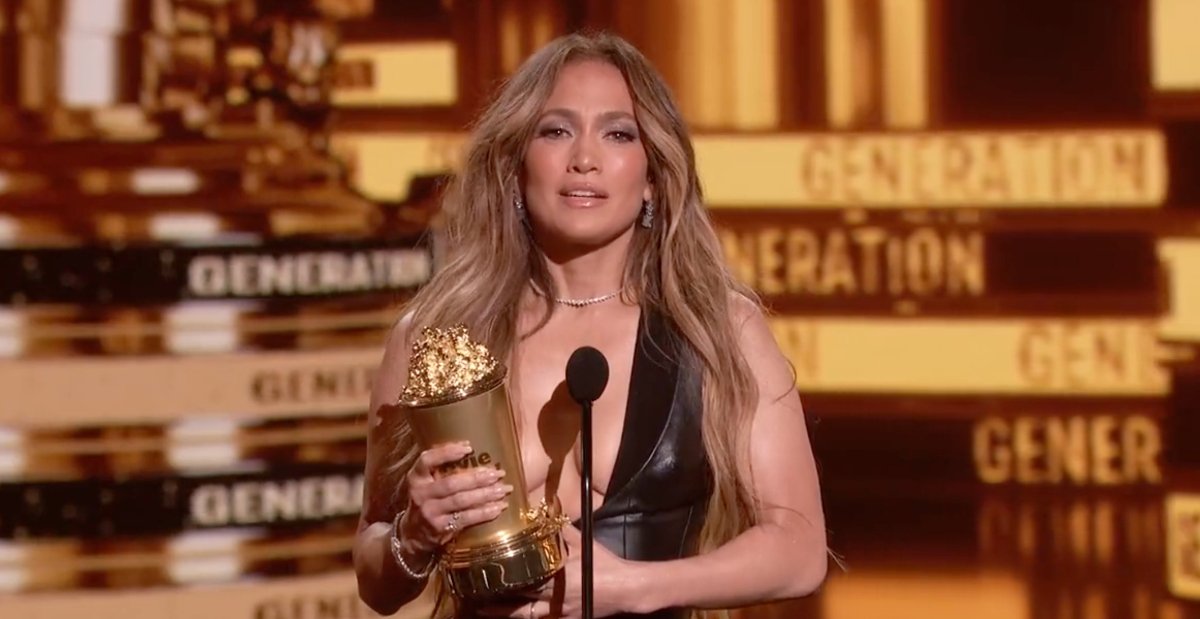 Jennifer Lopez: «Ευχαριστώ όσους μου είπαν ψέμματα και με πλήγωσαν»
