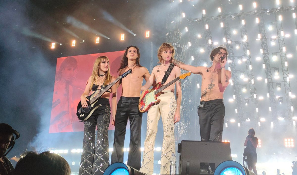 MTV VMAs: «Έκοψαν» την εμφάνιση των Maneskin γιατί ο Damiano έδειξε τα οπίσθιά του