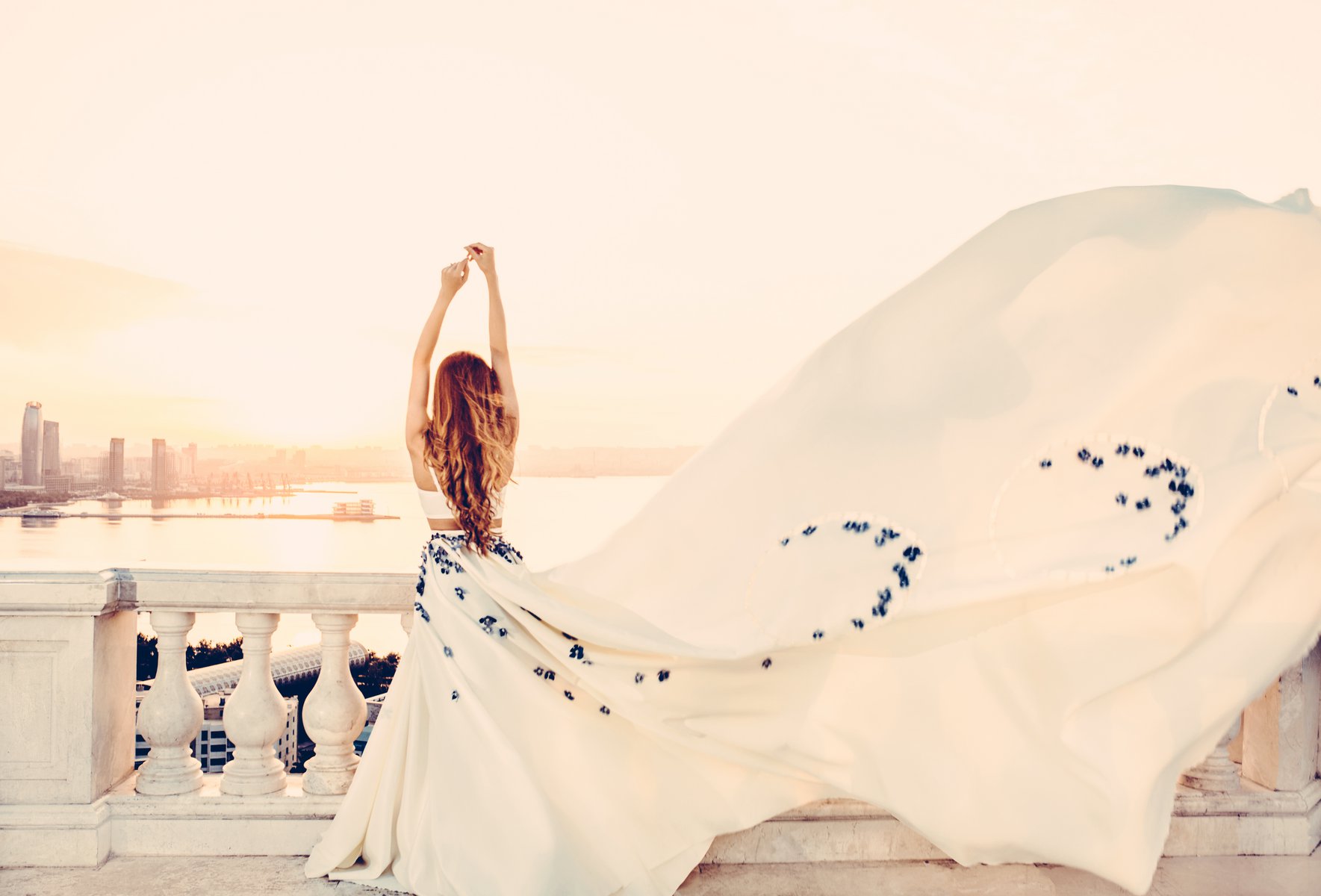 Φορέματα για να πας σε γάμο που κοστίζουν κάτω από 30 ευρώ
