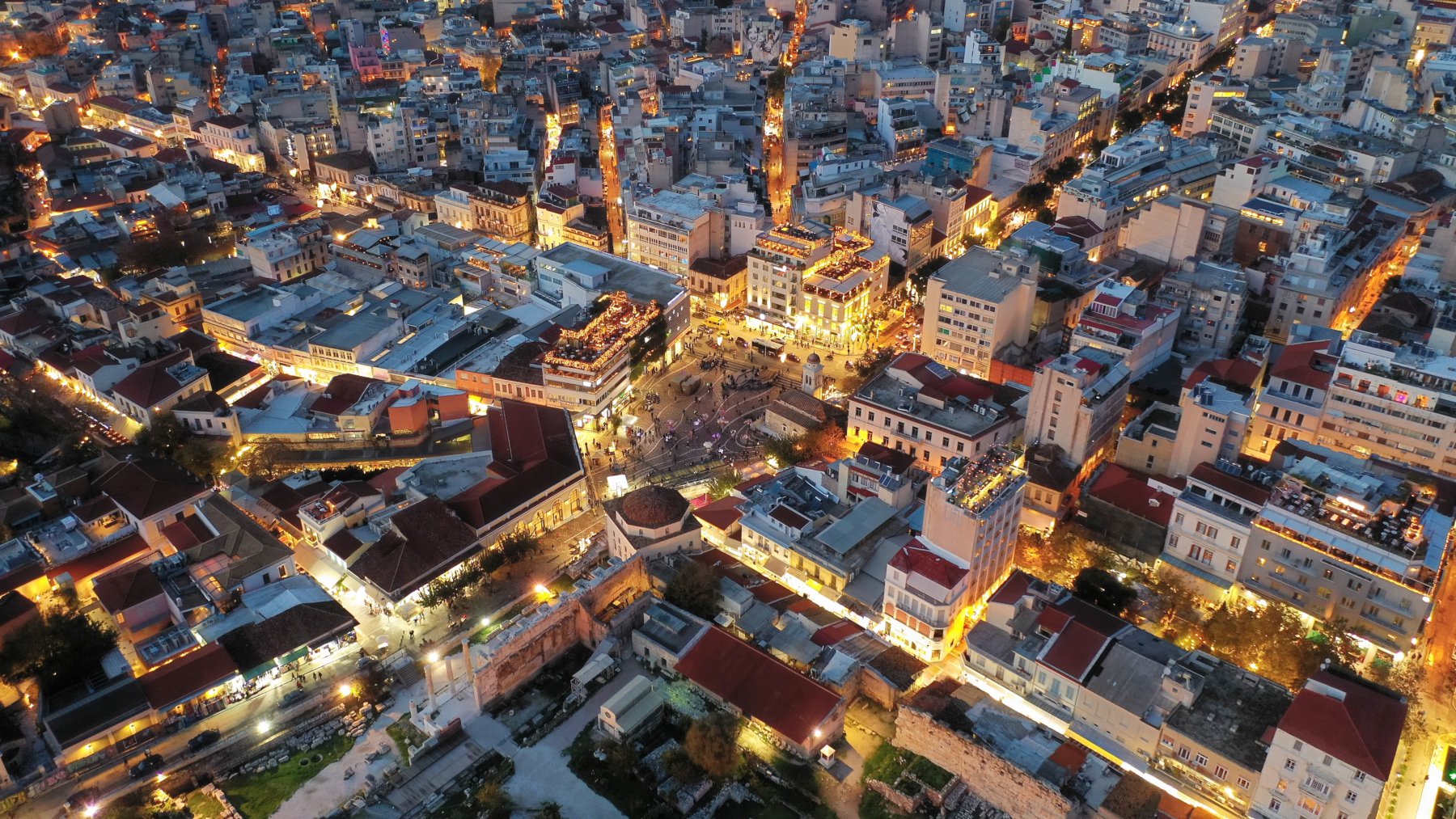 Τα δύο σημεία για βραδινή διασκέδαση στην Αθήνα όπου θα φλερτάρεις και θα γουστάρεις