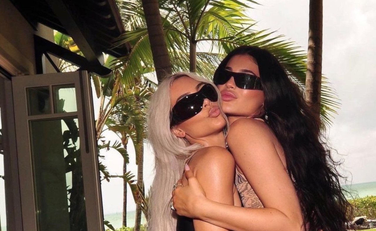 Kim Kardashian: Εξέθεσε την αδερφή της – Ήπιε την τεκίλα της, την έφτυσε και την αποκάλεσε «αηδία»
