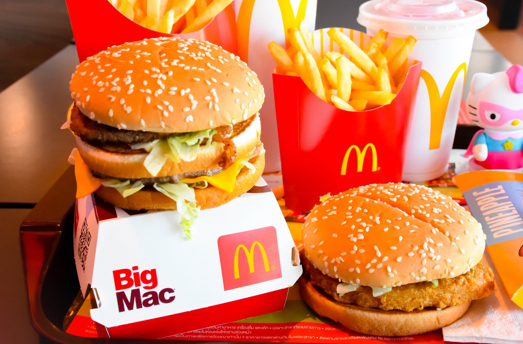 Επιβάτης έφαγε πρόστιμο 1,874€ αφού βρέθηκαν στην βαλίτσα του… «αδήλωτα» McDonalds