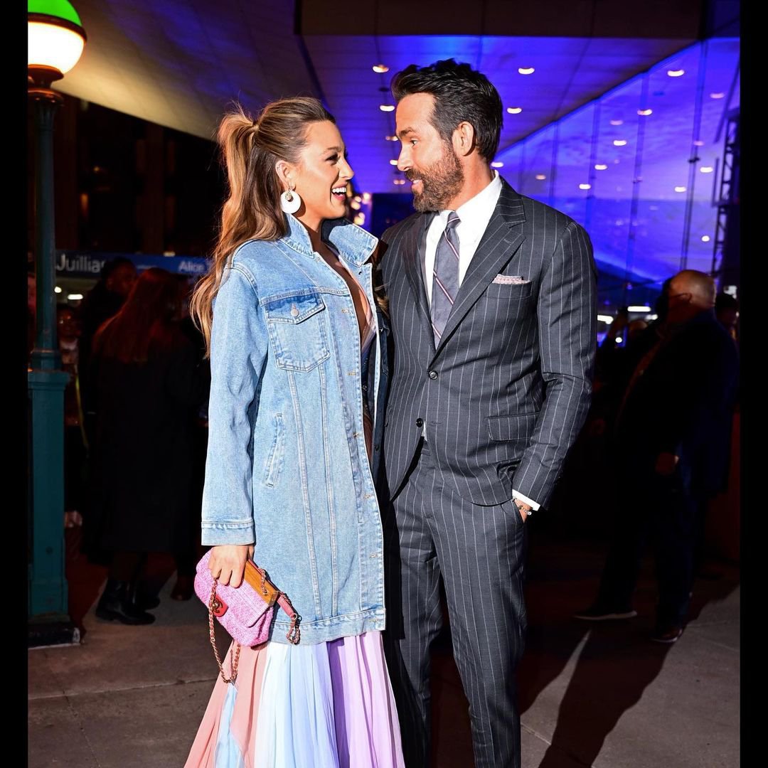 Blake Lively: Έκανε γνωστό πως είναι ξανά έγκυος πηγαίνοντας με φουσκωμένη κοιλιά σε εκδήλωση