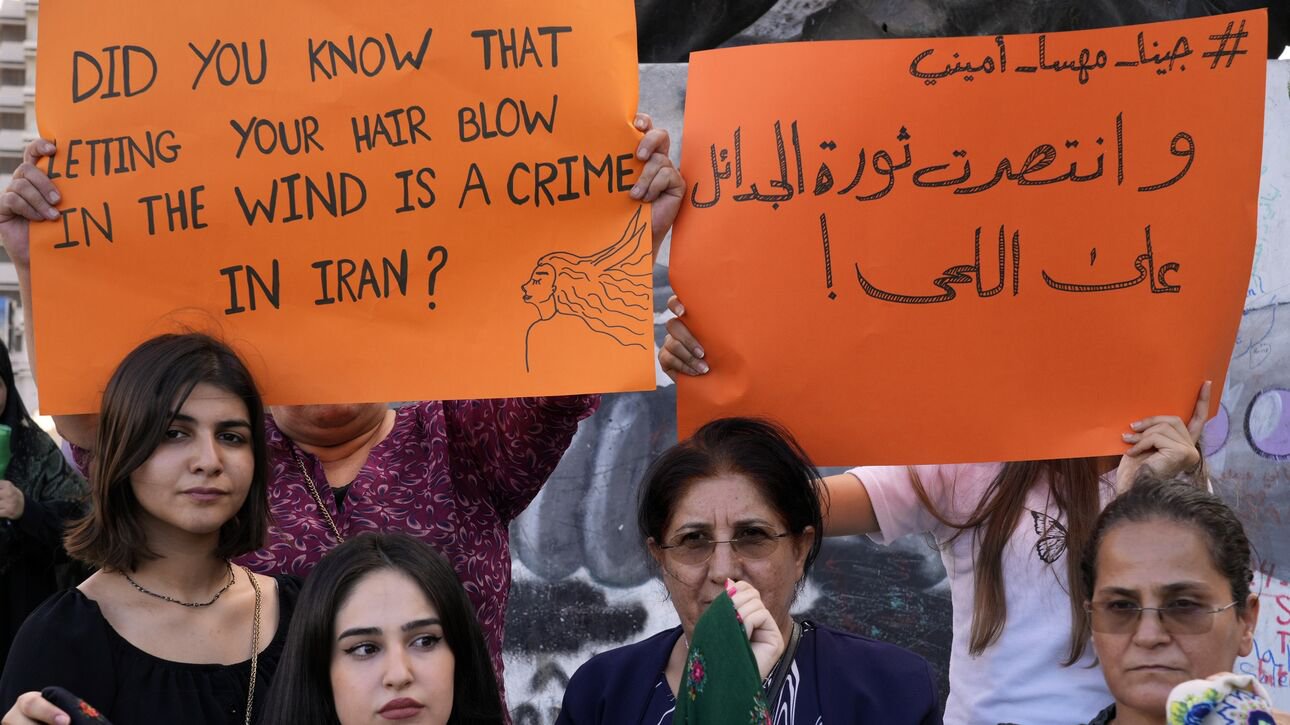 Μεγαλώνει η οργή στο Ιράν – Έρευνα για τα αίτια θανάτου της Mahsa Amini υπόσχεται ο Ιρανός πρόεδρος