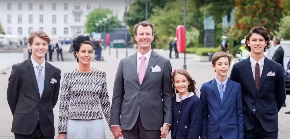 Αναβρασμός στη Δανία: Η βασίλισσα Μαργαρίτα αφαίρεσε τους τίτλους από 4 εγγόνια της – Ξέσπασε ο πρίγκιπας Ιωακείμ