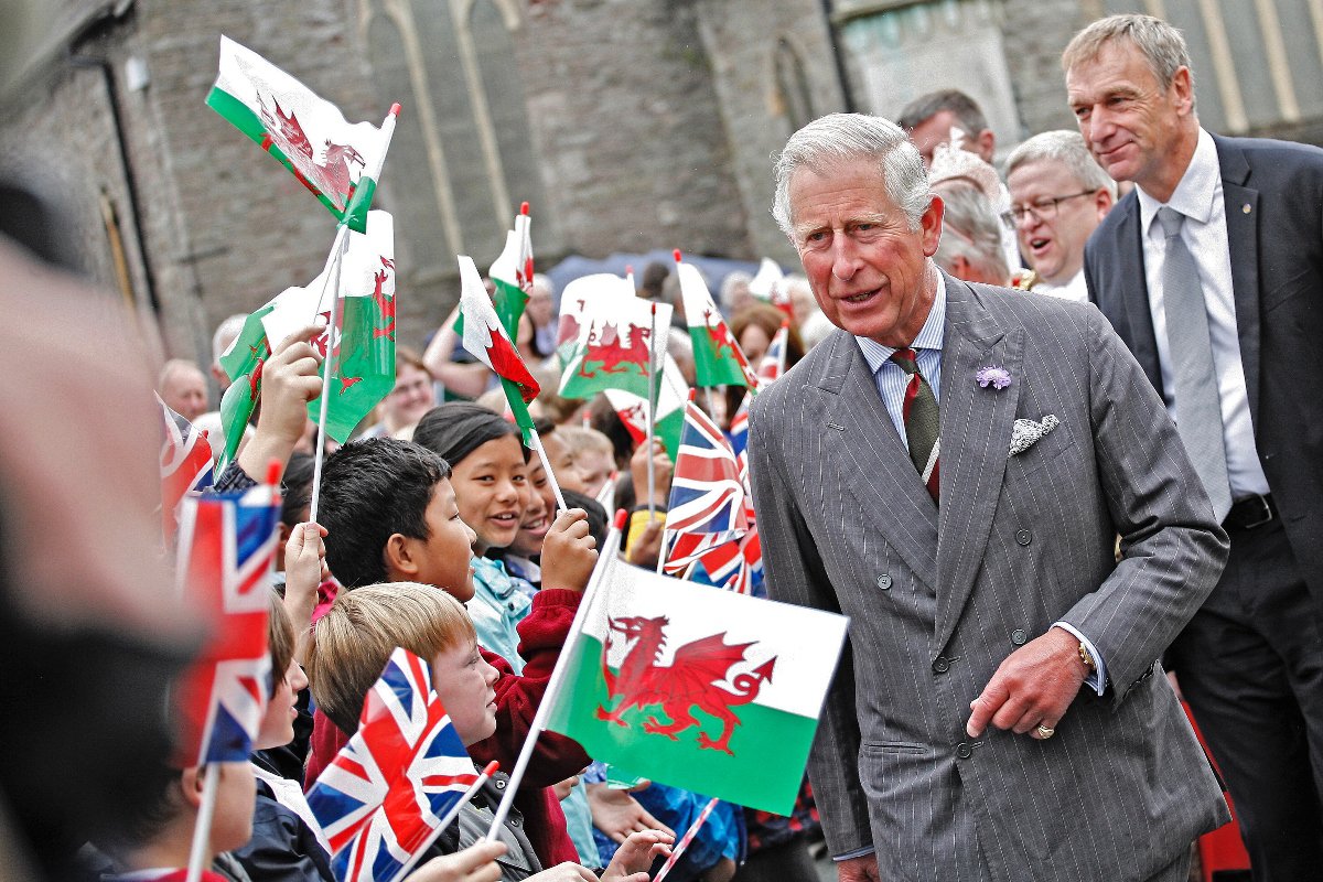 Κάρολος: Τα σκάνδαλα που συνοδεύουν τον νέο Βασιλιά της Βρετανίας