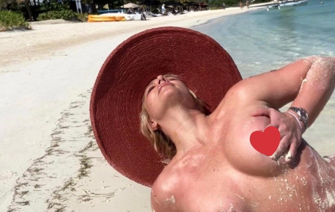 Britney Spears: Οι νέες της γυμνές φωτογραφίες στο Instagram εγείρουν σοβαρά ερωτήματα