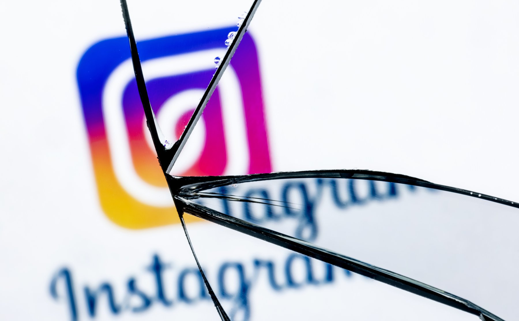Χαμός στο Instagram: Πολλά προβλήματα με κάποια προφίλ – Άρχισε το μπλοκάρισμα των fake και των ανενεργών;