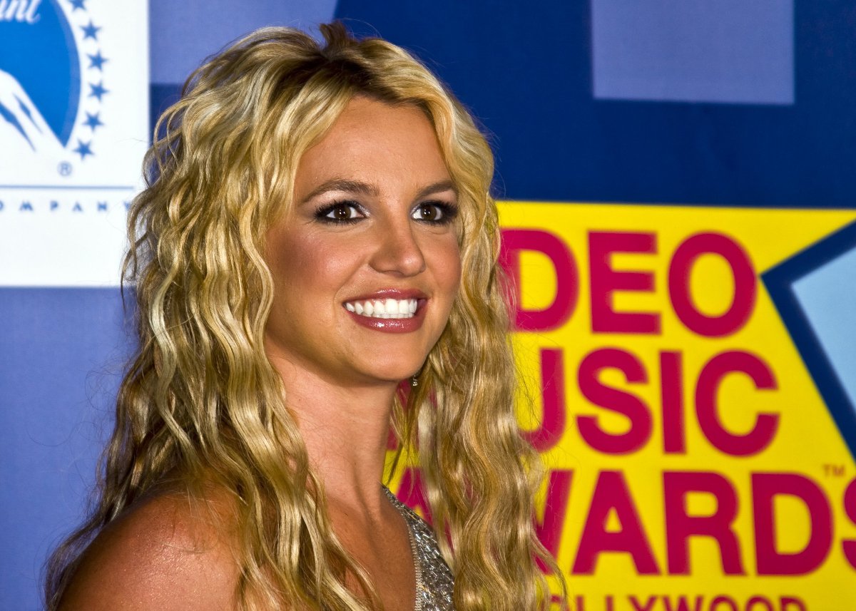 Η Britney Spears κούρασε με τις γυμνές φωτογραφίες, αλλά έχουν κουράσει και τα σχόλια των χρηστών