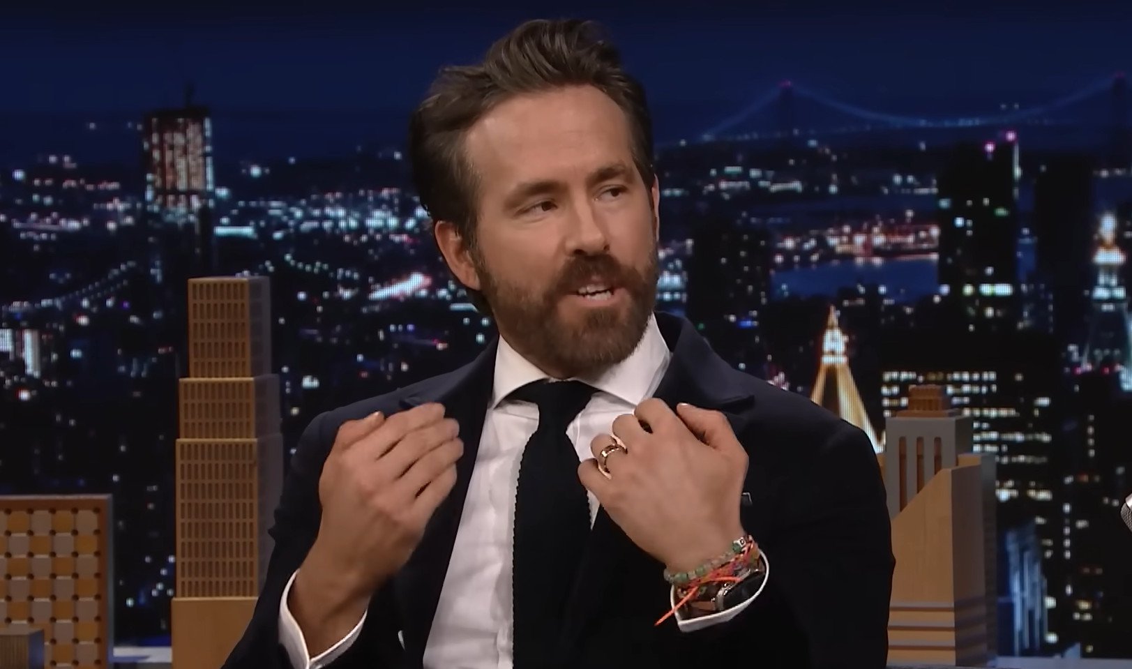 Ryan Reynolds: Η αινιγματική ανάρτηση του με την ελληνική σημαία