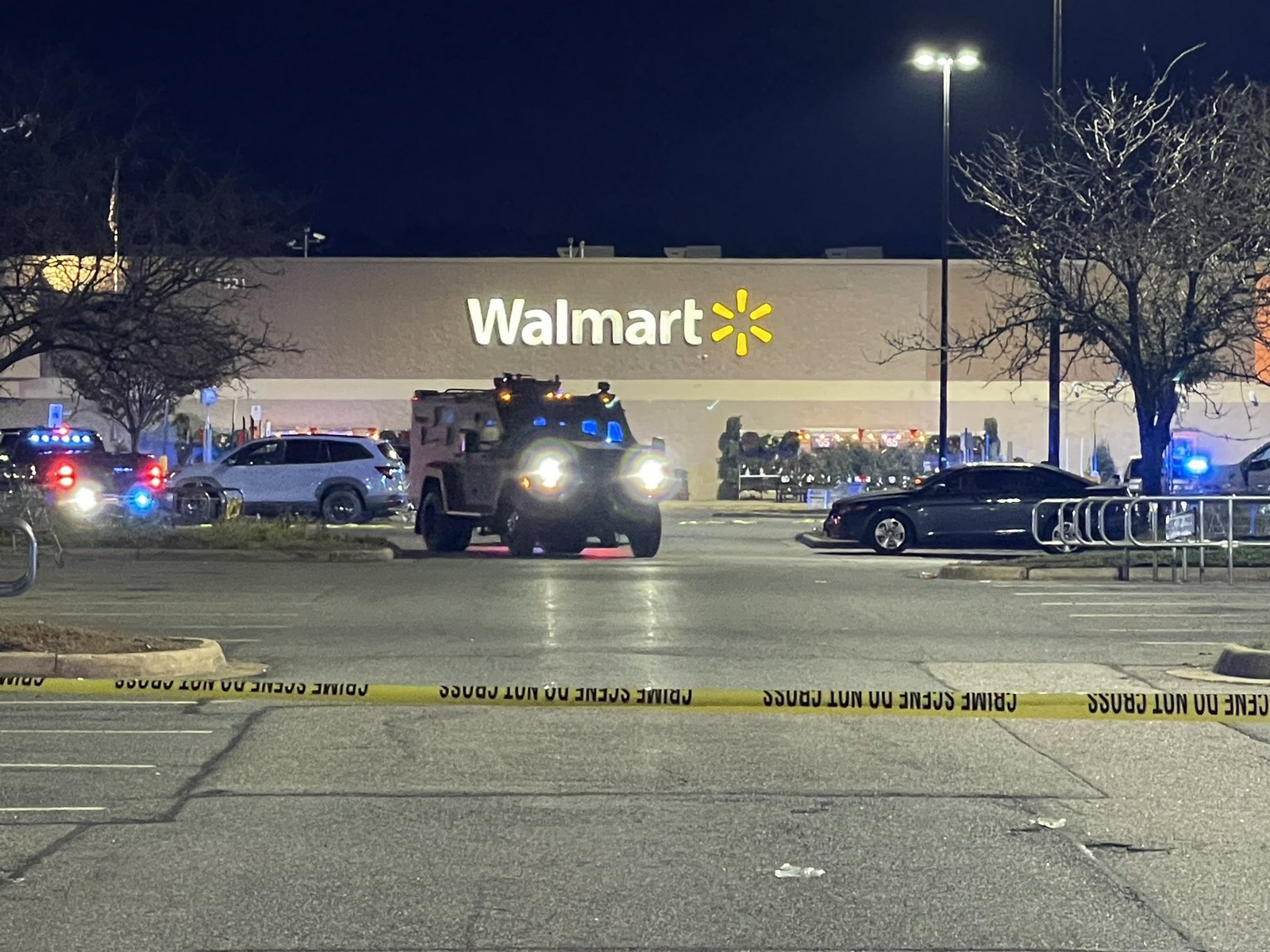 Μακελειό στη Βιρτζίνια: 10 νεκροί από πυροβολισμούς σε κατάστημα της αλυσίδας Walmart – Πιθανότατα  ο διευθυντής ο δράστης