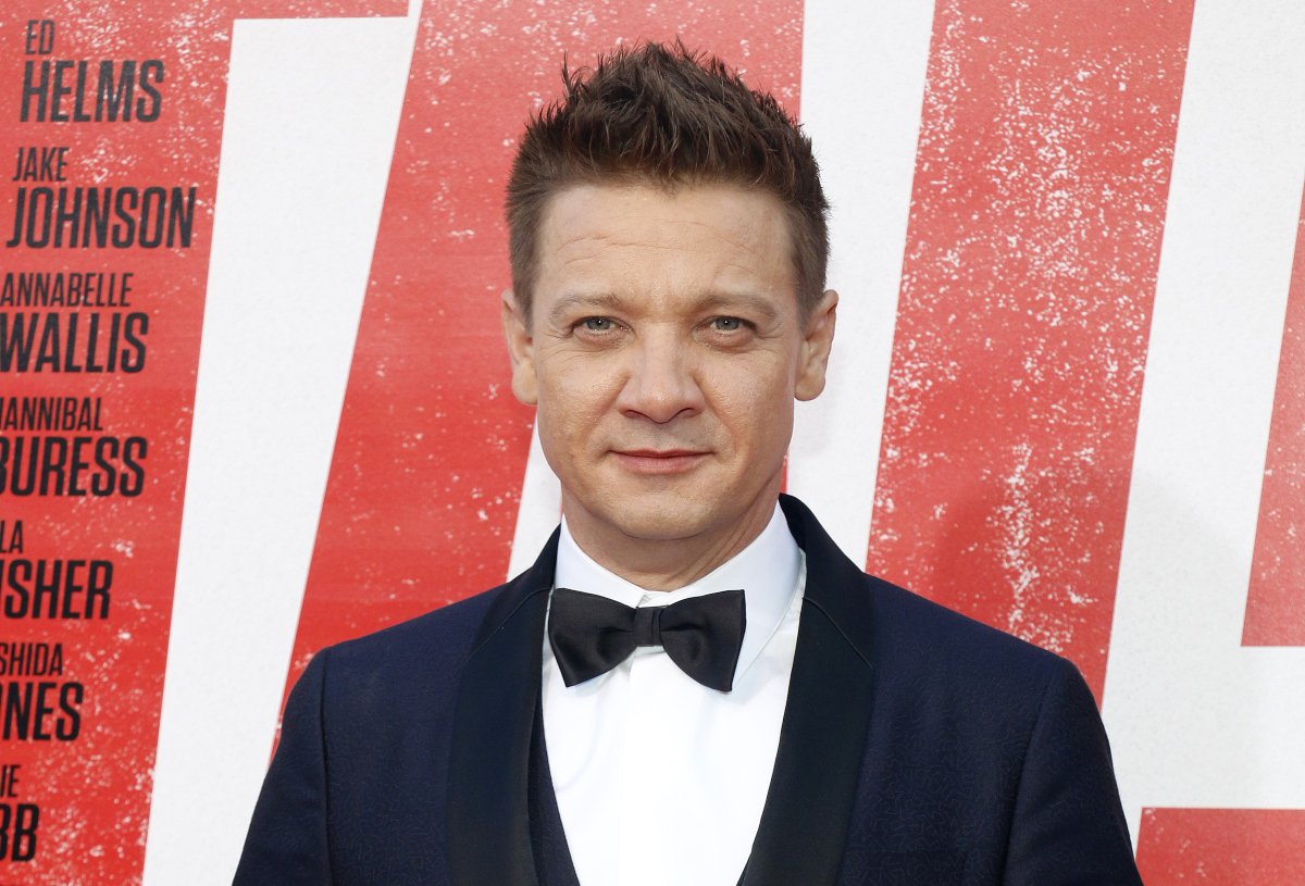 Jeremy Renner: Μπορεί να χρειαστούν και δύο χρόνια για να επανέλθει πλήρως από τα τραύματά του