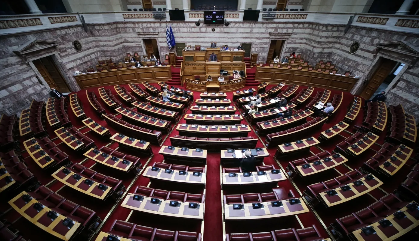Δηλαδή ο ΣΥΡΙΖΑ επέλεξε να μετέχει μόνο σε μία ψηφοφορία για να δηλώσει… παρών;