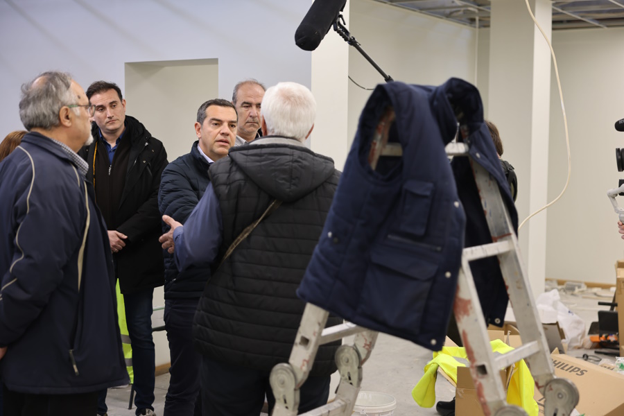 Τσίπρας: «Γιατί 20 μέρες λένε ψέματα ότι λειτουργούσε η τηλεδιοίκησης Λάρισας, που είναι γιαπί από το 2019;»