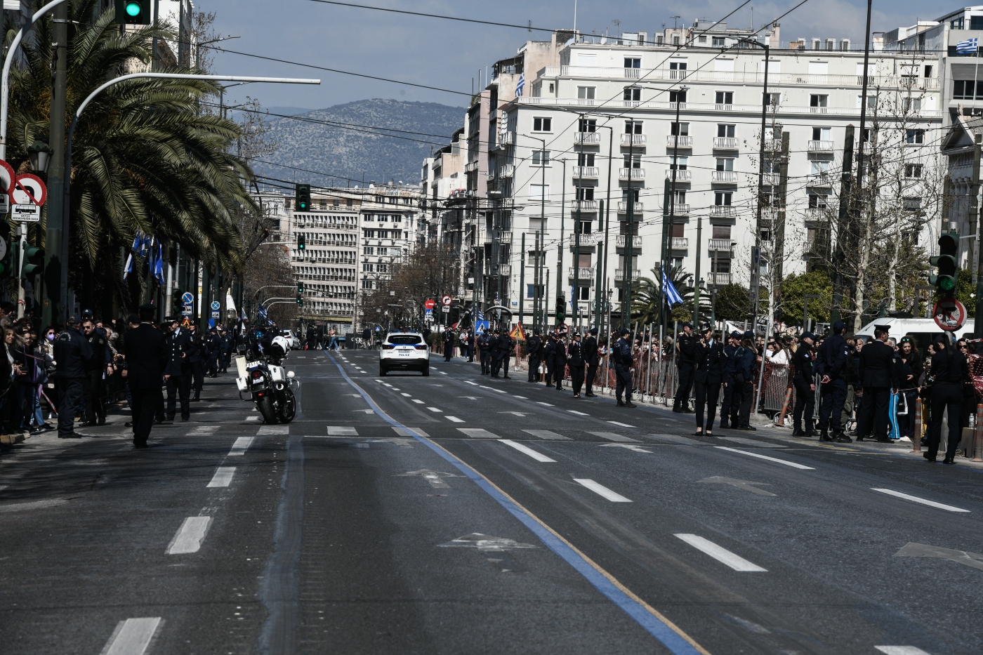 Παρέλαση 25ης Μαρτίου: «Φρούριο» η Αθήνα με 2.000 αστυνομικούς – Ποιοι δρόμοι είναι κλειστοί