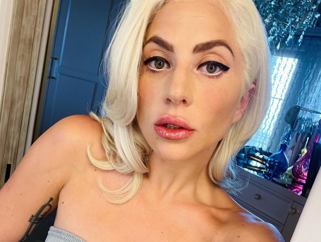 Μια Lady Gaga, μα τι «lady»: Η κίνηση ανθρωπιάς στα βραβεία Όσκαρ που γνώρισε την αποθέωση
